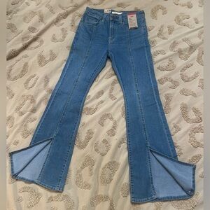 ✨ Levi’s Split Hem Flares – High Rise 726 Style 💋
